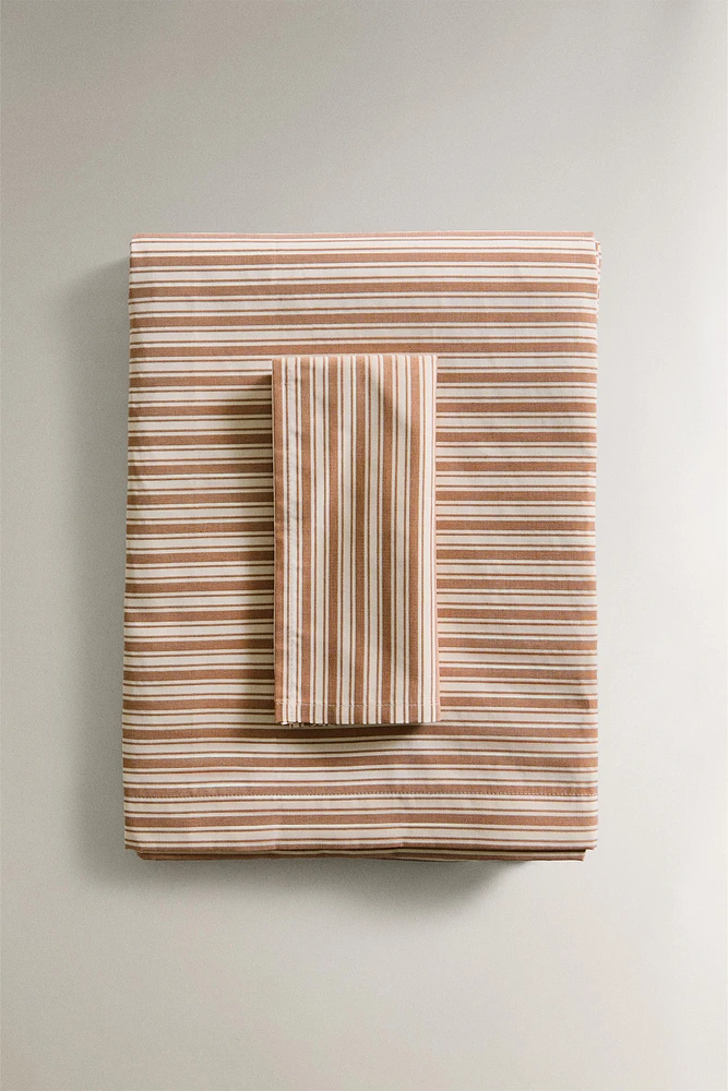 STRIPED JACQUARD TABLECLOTH