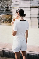 CONTRAST TRIM T-SHIRT