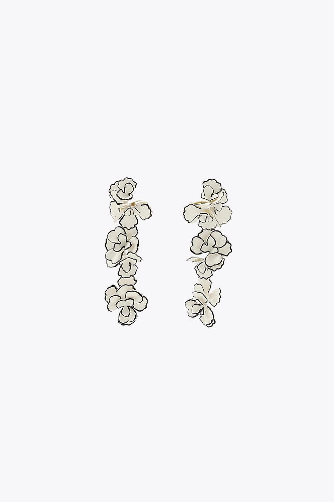 CONTRAST FLOWER EARRINGS
