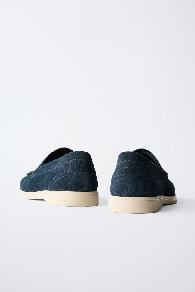 CHAUSSURES BATEAU EN CROÛTE DE CUIR