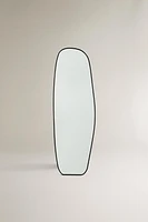 IRREGULAR-SHAPED MIRROR