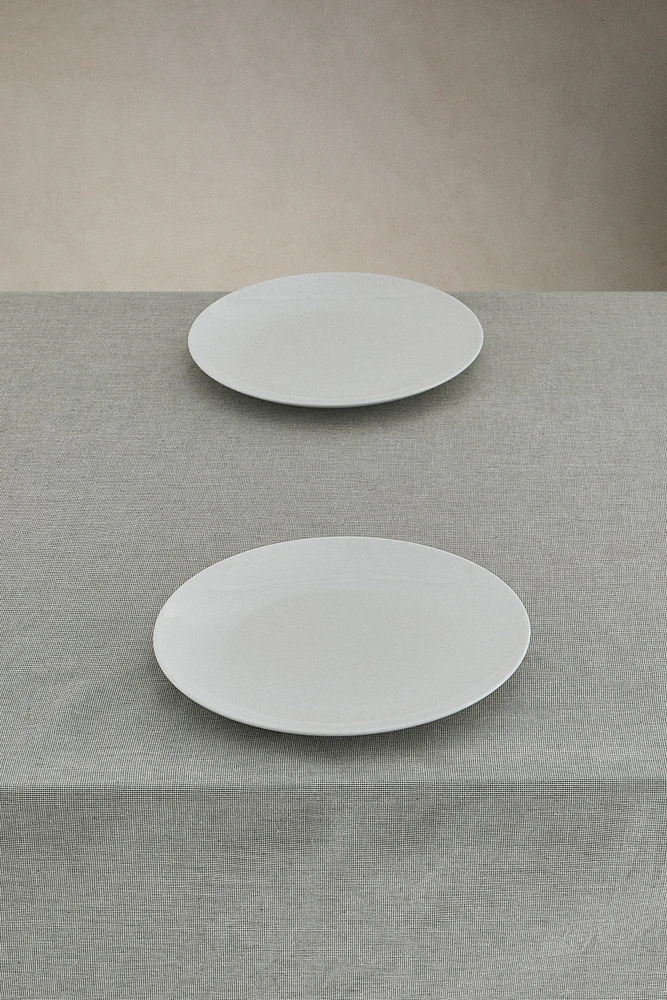 SCALLOPED TABLECLOTH