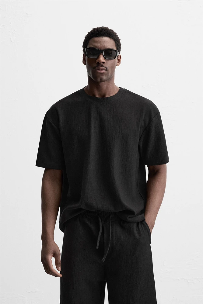 RELAXED FIT STRUCTURED T-SHIRT