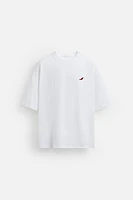 T-SHIRT IMPRIMÉ EN MATIÈRES VARIÉES