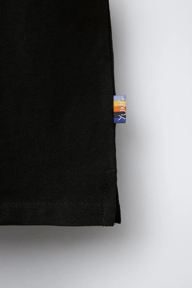PLAIN SLEEVELESS T-SHIRT WITH LABEL