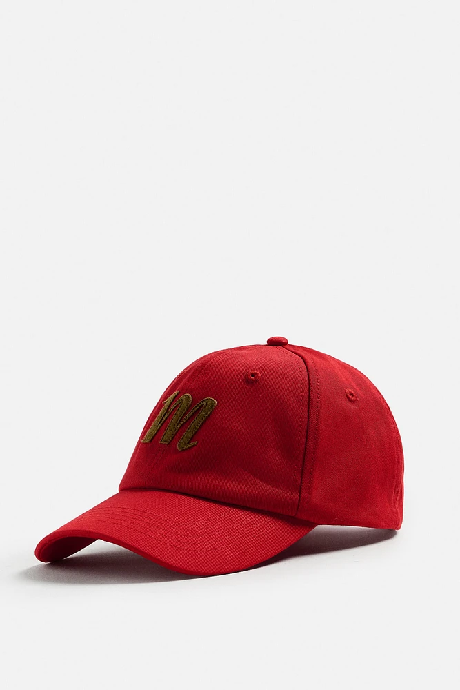 CASQUETTE AVEC BRODERIE EN CONTRASTE