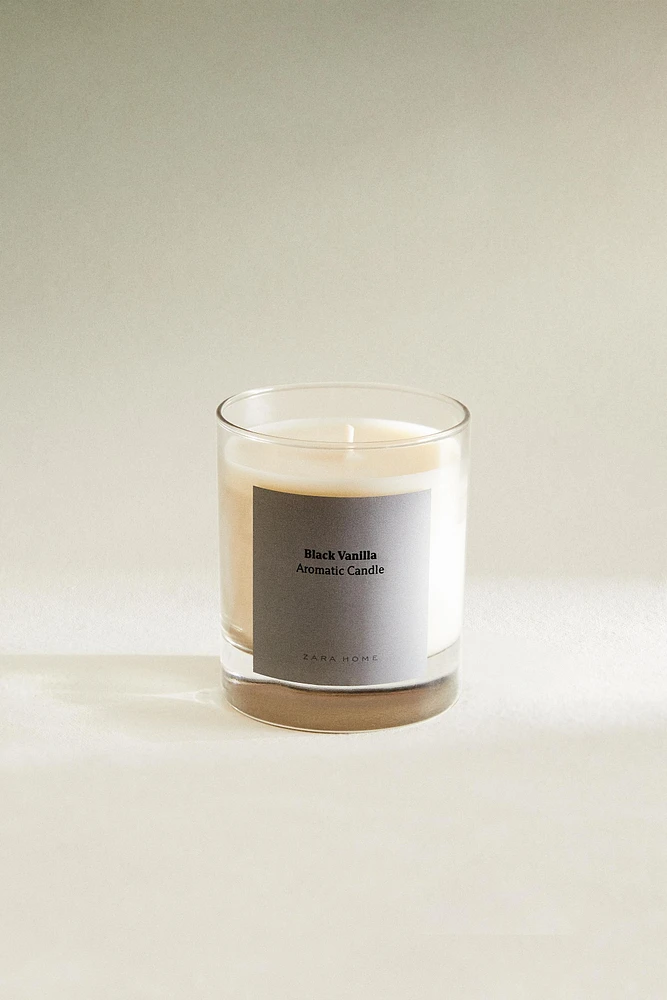 G) BLACK VANILLA SCENTED CANDLE