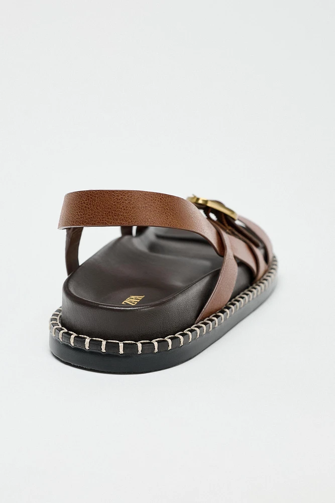 LOW-HEELED STRAPPY LEATHER SANDALS