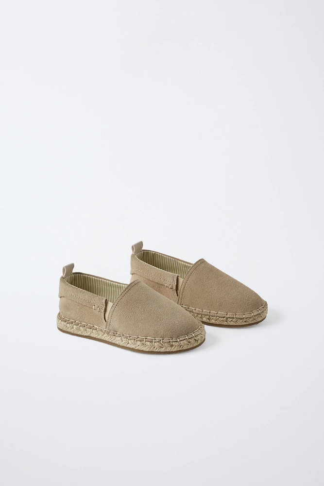 CHAUSSURES EN JUTE ET CUIR