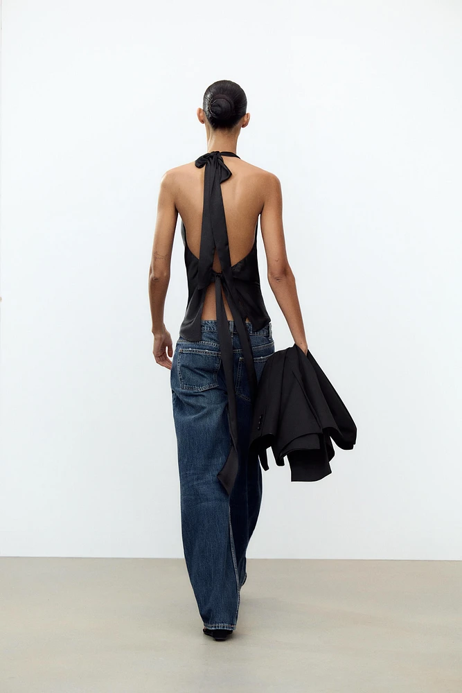 HALTER SATIN EFFECT TOP