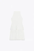 ROBE COURTE EN MATIÈRES VARIÉES