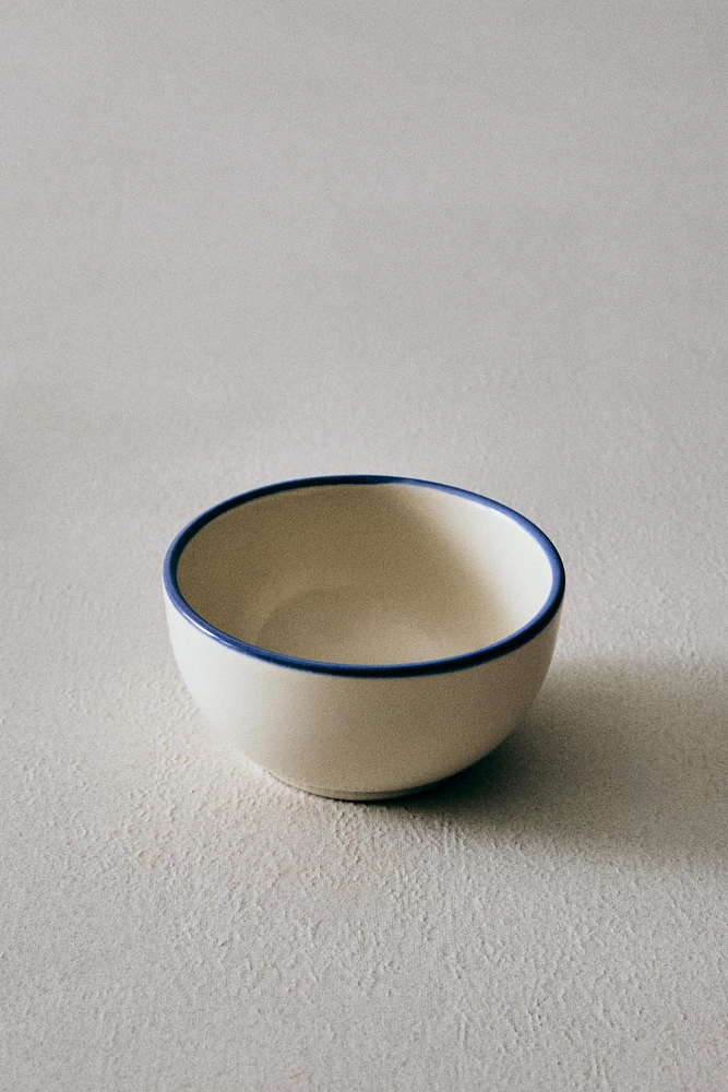 STONEWARE APPETIZER BOWL WITH RIM DETAIL