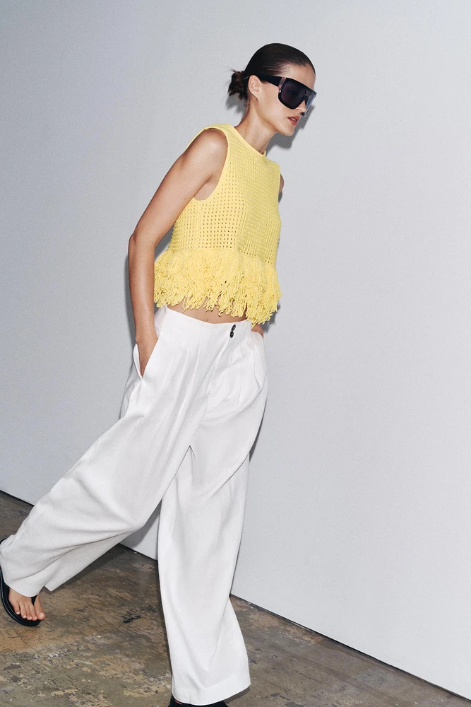 TOP EN MAILLE QUADRILLÉ À FRANGES