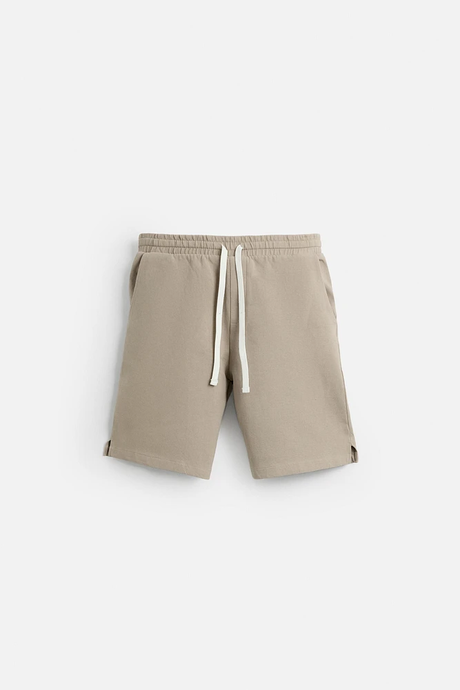BERMUDA DE JOGGING REGULAR FIT