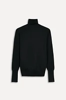 PULL CONTENANT DE LA LAINE 50E ANNIVERSAIRE