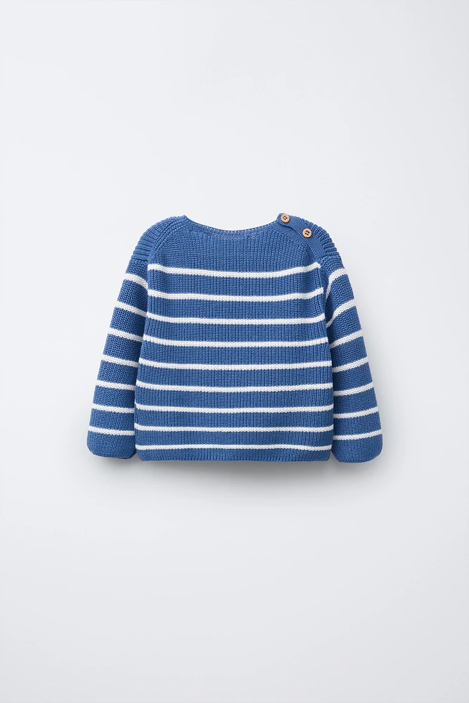 PULL EN MAILLE À RAYURES