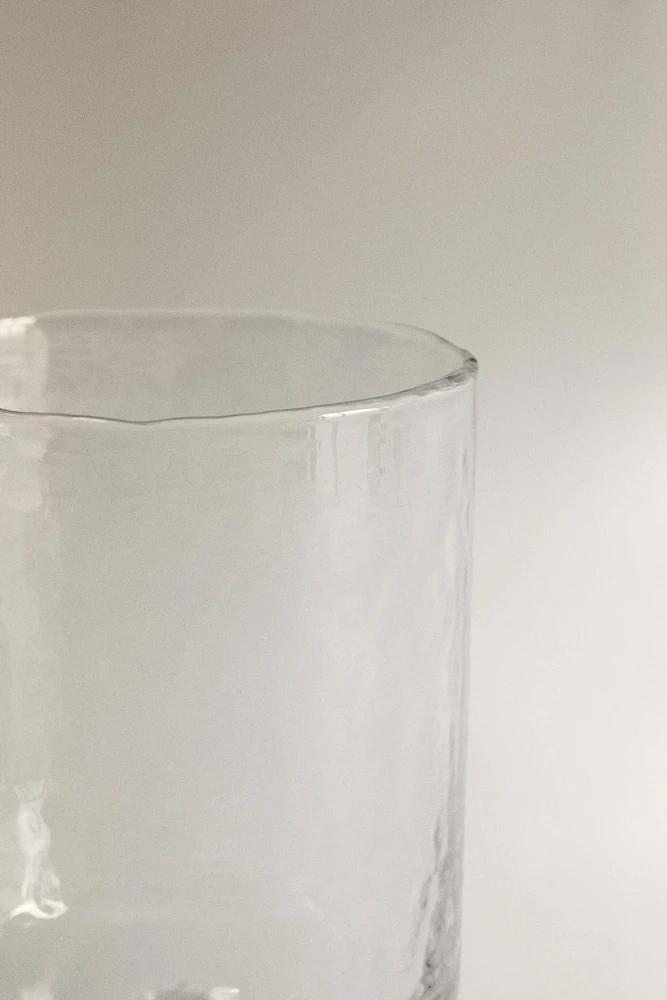 VERRE À PIED MARTELÉ