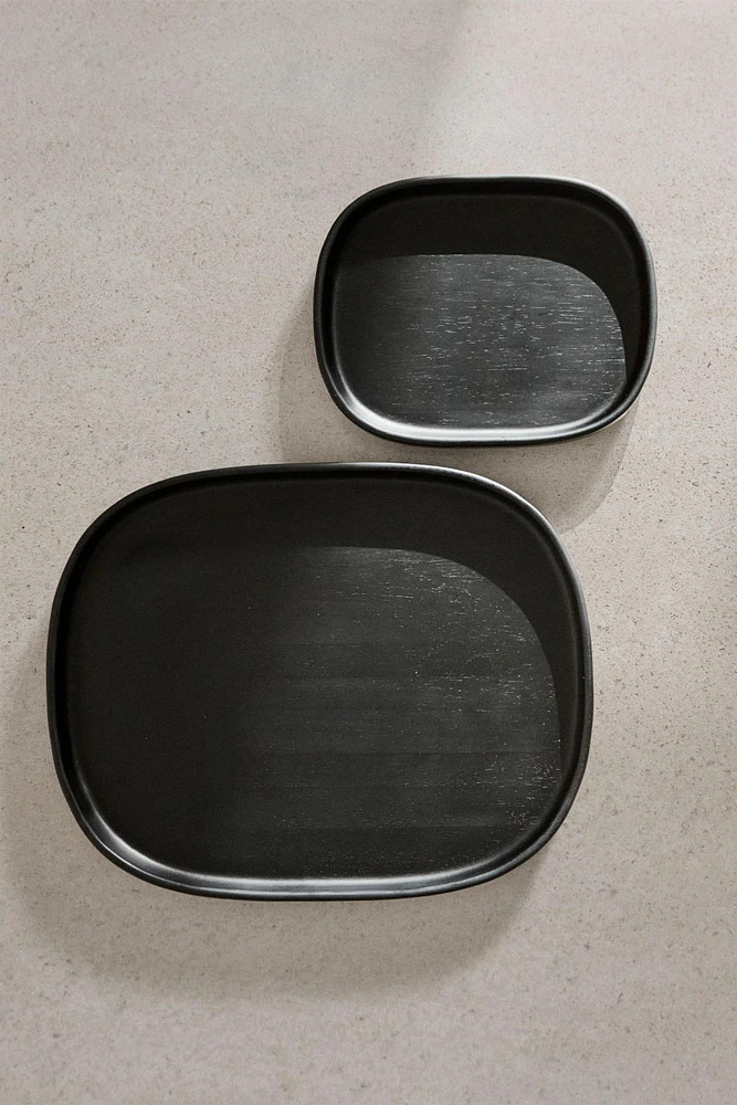 TRAY 02