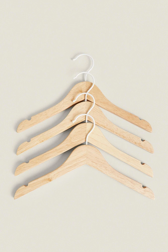 PACK OF CHILDREN’S WOODEN HANGERS (PACK OF 4)