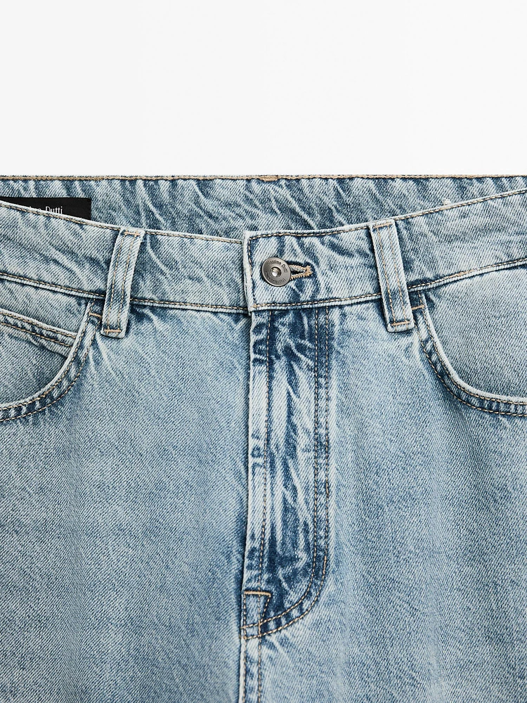 Tapered fit jeans
