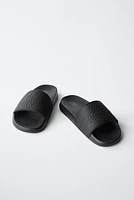 RAISED SLIDES