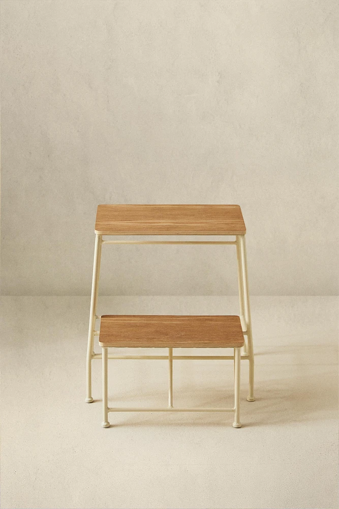 WOOD STOOL | LADDER