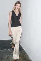 FLOWY DRAPED TOP
