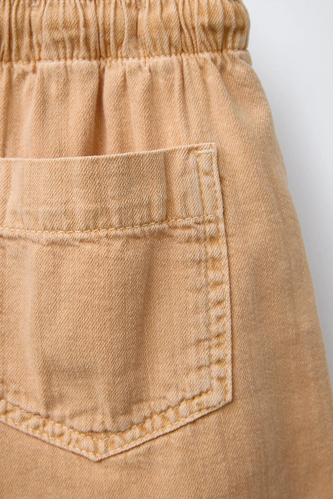 SHORT À TAILLE PLISSÉE