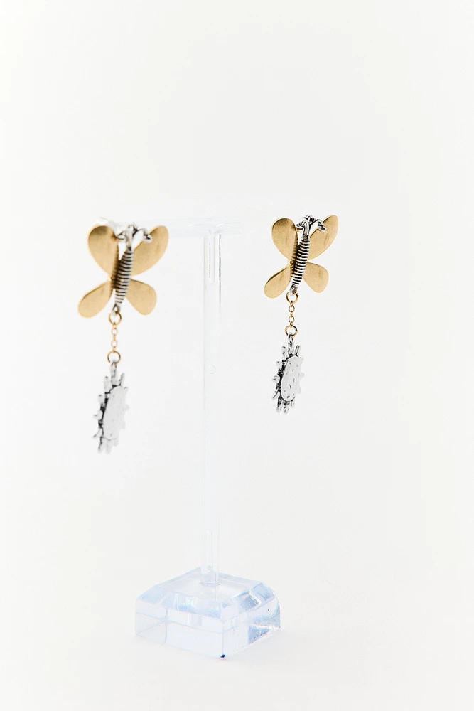 BUTTERFLY CONTRAST EARRINGS