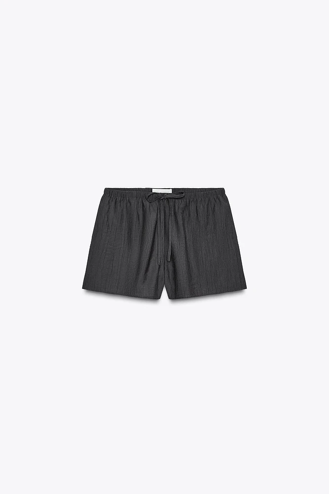 SHORT EFFET PLISSÉ