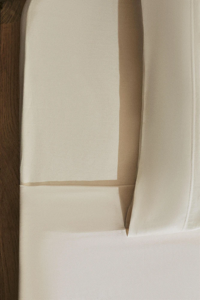 (300 THREAD COUNT) SATEEN FITTED SHEET | 11.8" THICK