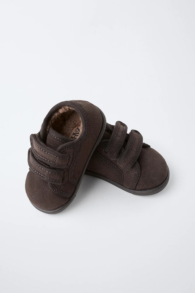 BAREFOOT LEATHER SNEAKERS WITH ADJUSTABLE STRAPS