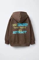 TEXT PRINT HOODED SWEATSHIRT