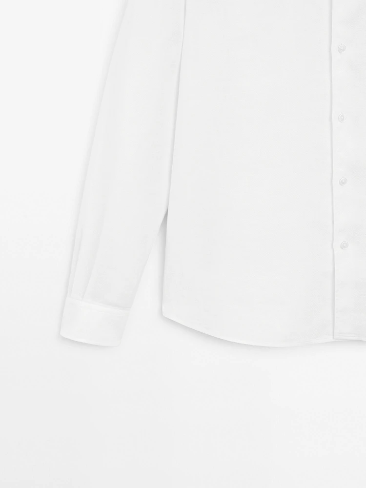 Chemise slim en lin mélangé