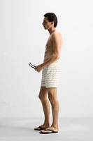 SHORT DE BAIN COUPE CLASSIQUE À IMPRIMÉ GÉOMÉTRIQUE