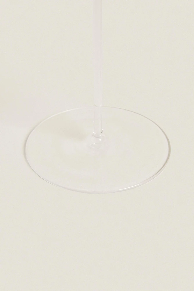 ULTRA LIGHTWEIGHT GLASS WINE GLASS