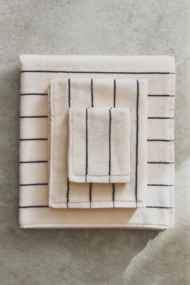 REGULAR STRIPE BATH TOWEL
