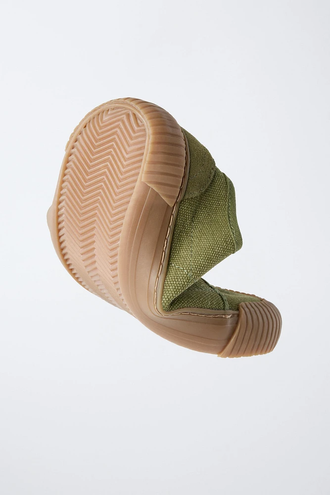 BAREFOOT COMFORT SNEAKERS