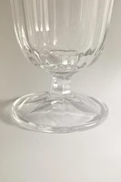 RAISED FACETED WINE GLASS