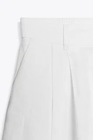 LINEN PLEATED BERMUDA SHORTS