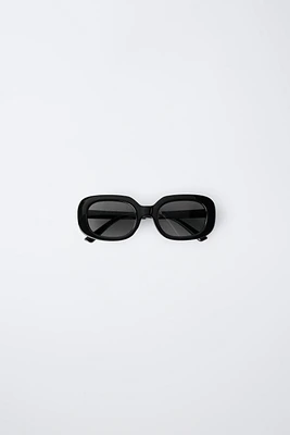 RECTANGULAR PLASTIC SUNGLASSES