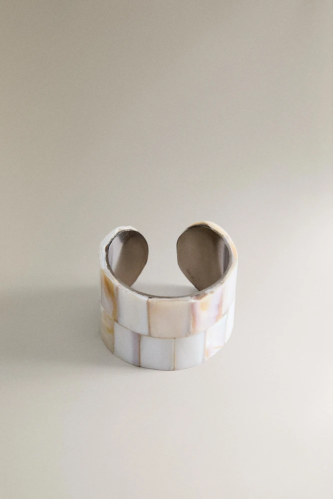 MOTHER-OF-PEARL NAPKIN RINGS (PACK OF 4)