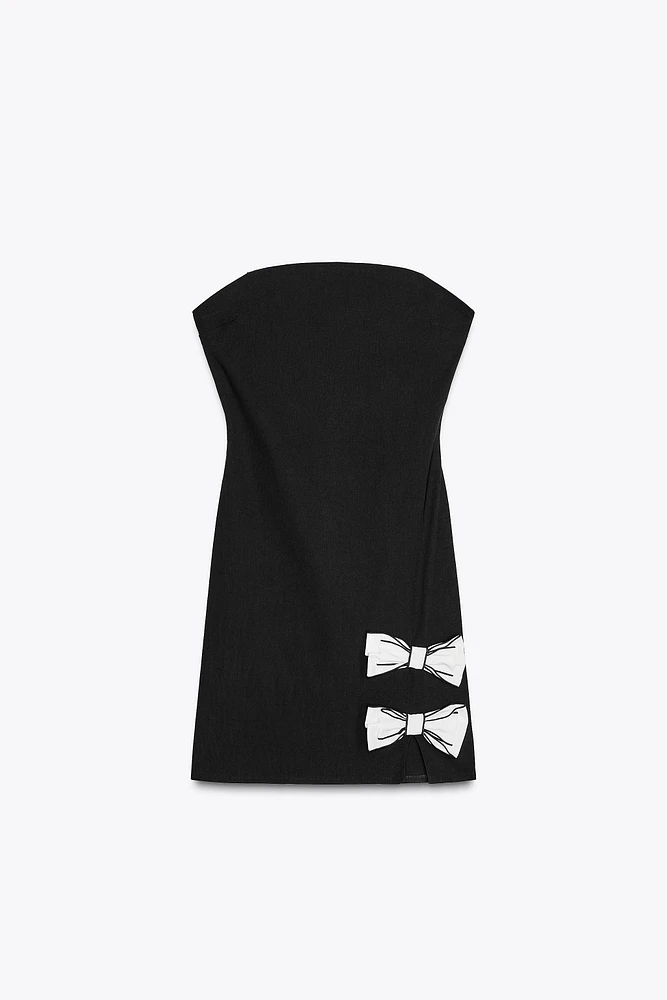 ROBE COURTE LACETS