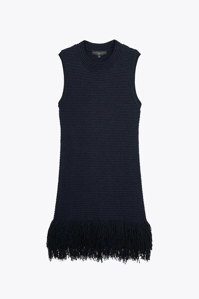 ROBE EN MAILLE QUADRILLÉE À FRANGES