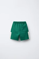 ENSEMBLE DE JOGGING T-SHIRT ET BERMUDA LISERÉS