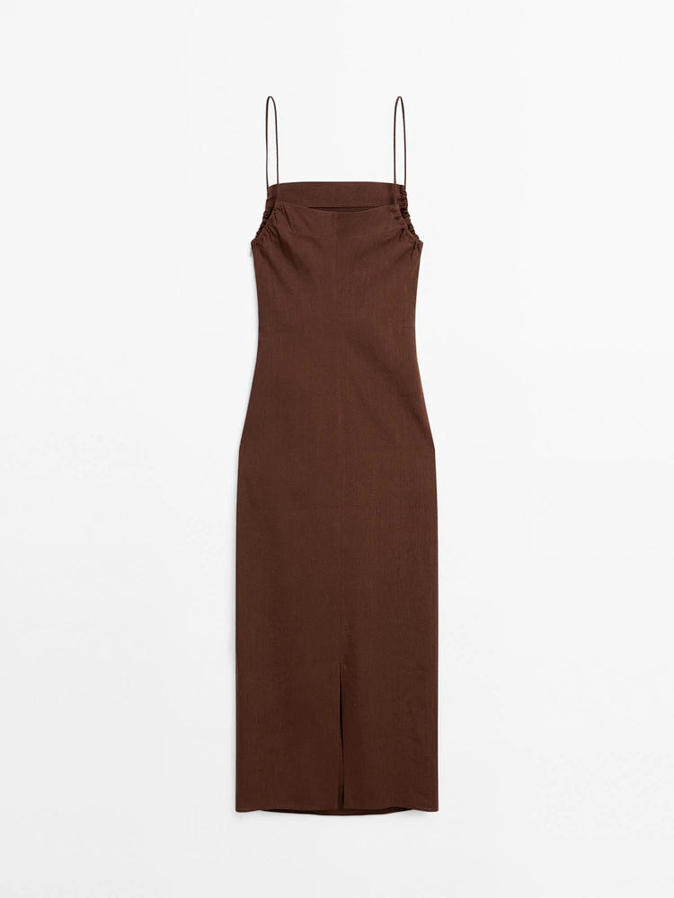Robe midi froncée en lin mélangé