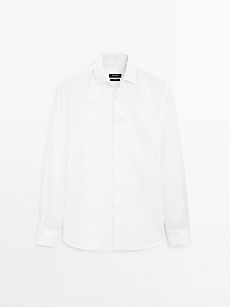 Chemise slim en lin mélangé