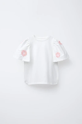 BLOUSE EN MATIÈRES VARIÉES FLEURS BRODÉES