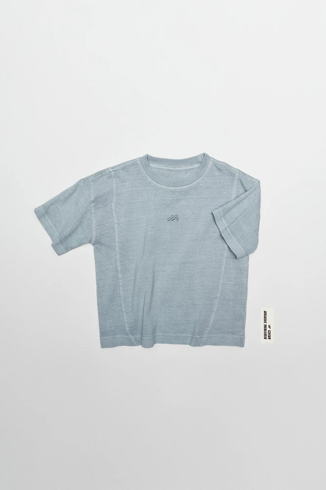 GARMENT DYE EMBROIDERED LOGO T-SHIRT