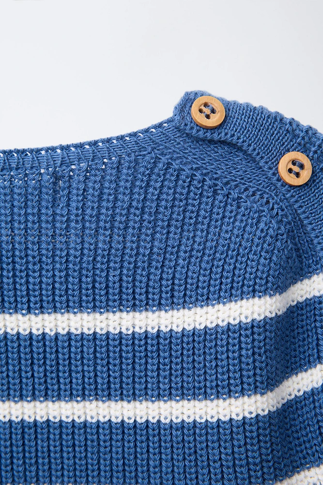 PULL EN MAILLE À RAYURES